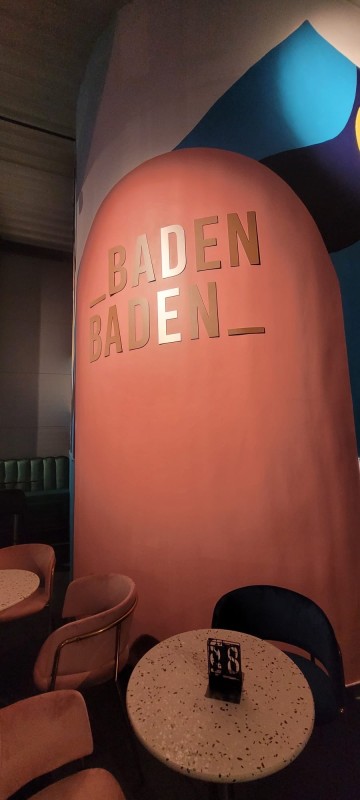 Création et pose de néons extérieurs pour un restaurant bar after work dans l’Isere 38