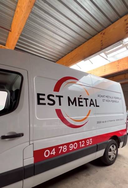 Pose d'autocollant à Genas proche de Lyon