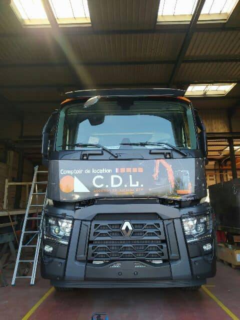 Pose d'un total covering en adhésif à Meyzieu