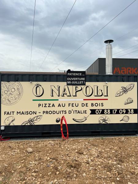 Conception, fabrication et pose d'une enseigne de restaurant de pizzas à Meyzieu près de Lyon