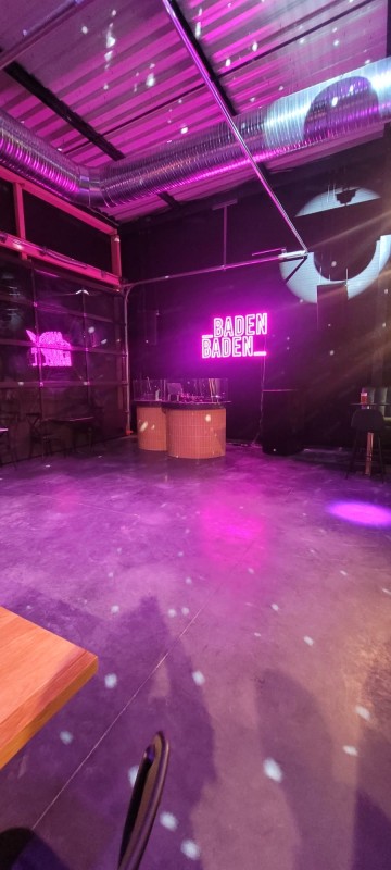 Création et pose de néons extérieurs pour un restaurant bar after work dans l’Isere 38