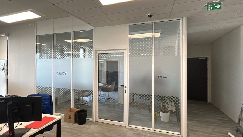 Signalétique intérieure sur mesure pour BY MY CAR à Lyon