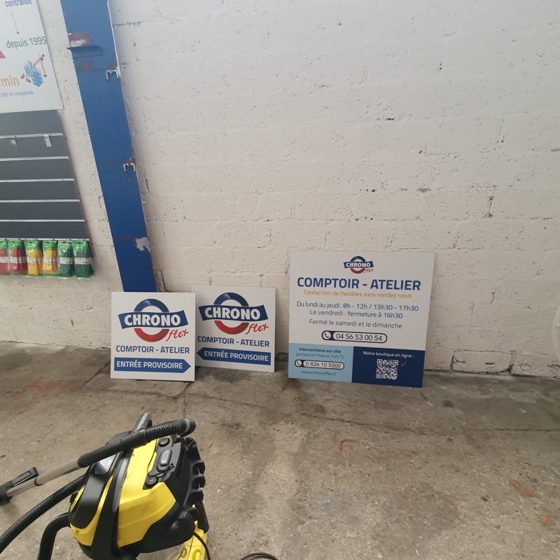 Fabrication et pose d’enseigne publicitaire en dibond pour Chrono Flex à Saint-Herblain