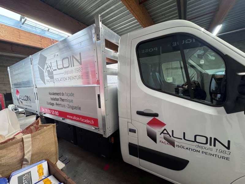 Flocage d’un camion benne pour ALLOIN à Meyzieu