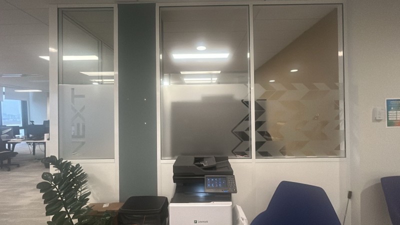 Signalétique intérieure sur mesure pour BY MY CAR à Lyon