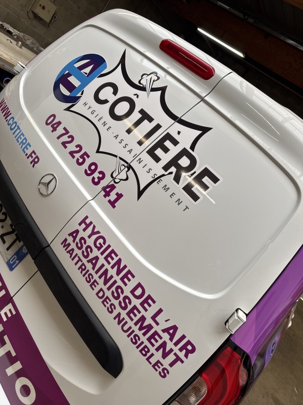 Nouveau design de flotte de véhicules pour La Côtière – Semi covering sur CITAN réalisé par Styl&Com à Meyzieu