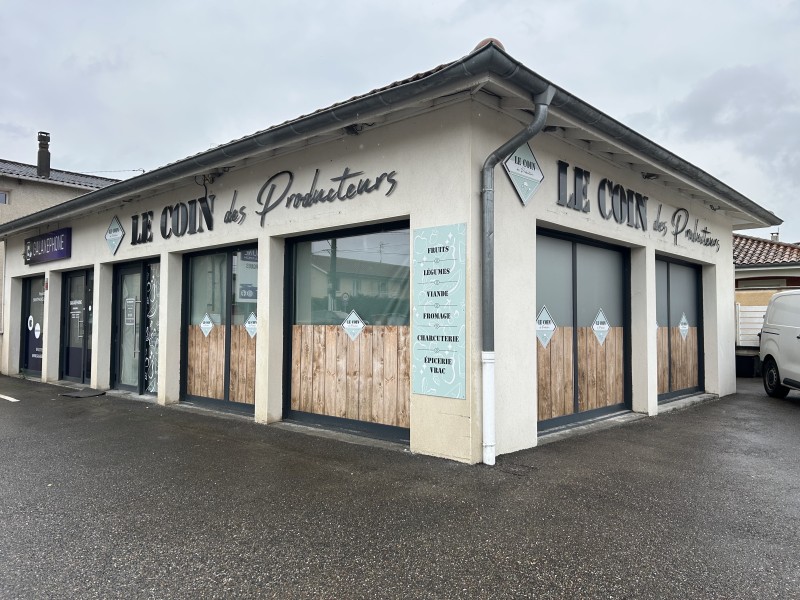 Une devanture locale et percutante pour 