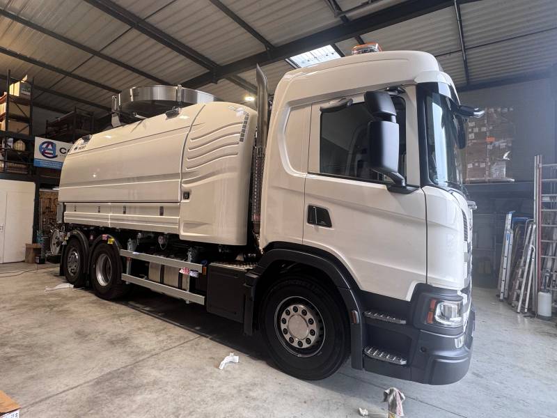 avant kaiser côtière à Laboisse