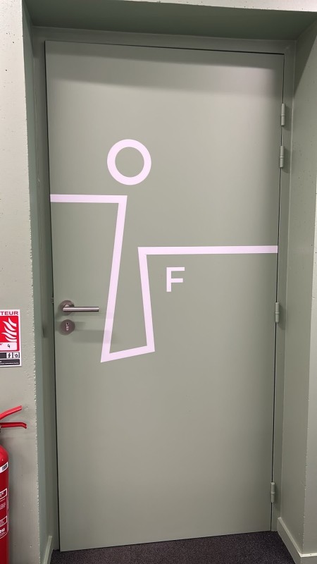 Signalétique intérieure complète sur 7 étages à Lyon