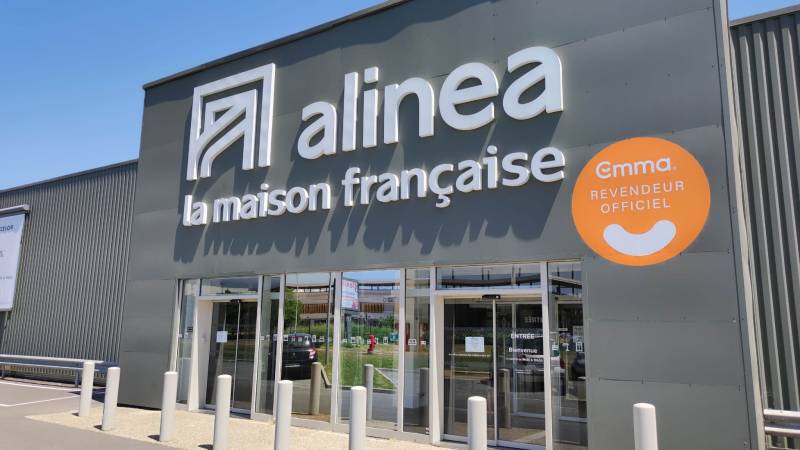 Pose de lettres PVC et lettrage adhésif (extérieur/intérieur) pour ALINÉA à Villefranche