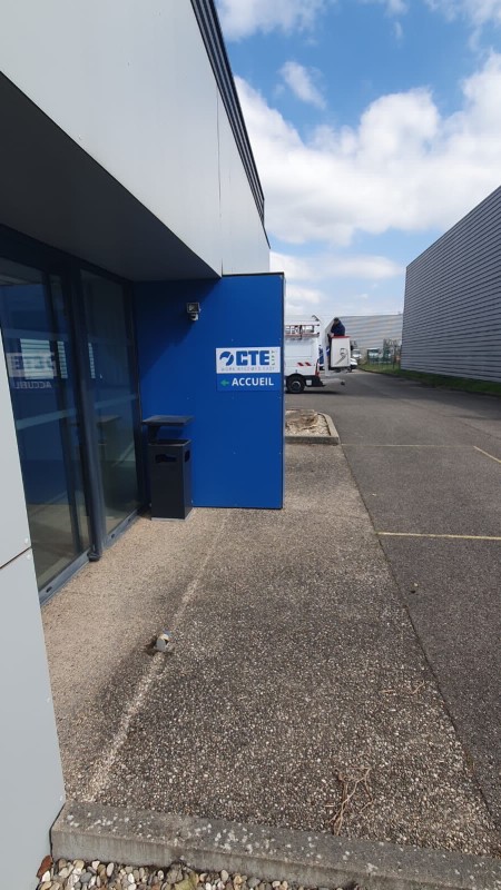 Signalétique extérieur complète pour l'entreprise CTE situé à Meyzieu près de Lyon