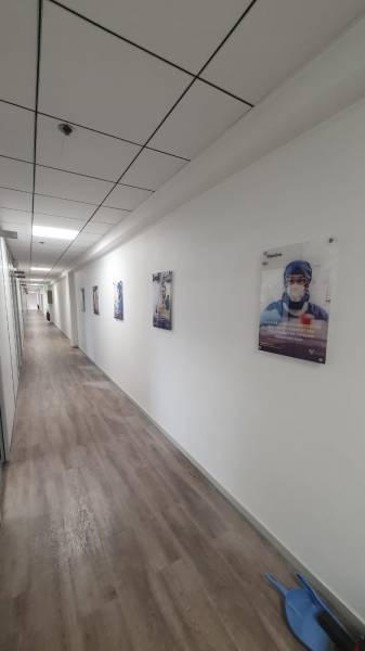 Réalisation de 80 plaques signalétiques pour VANTIVE à Meyzieu près de Lyon